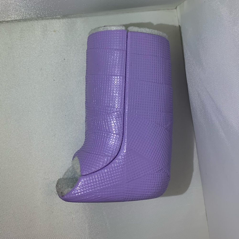EUC American Girl 4" Doll Retired Feel Better Kit Purple Leg Cast ONLY